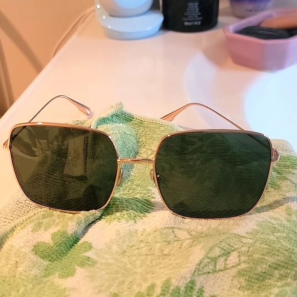 Sunglasses ?